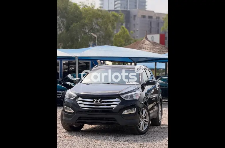 Used 2016 Hyundai Santa fe - 1/6