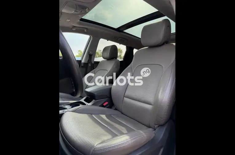 Used 2016 Hyundai Santa fe for sale in Garki, FCT - photo 3 of 6