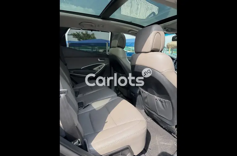 Used 2016 Hyundai Santa fe - 4/6