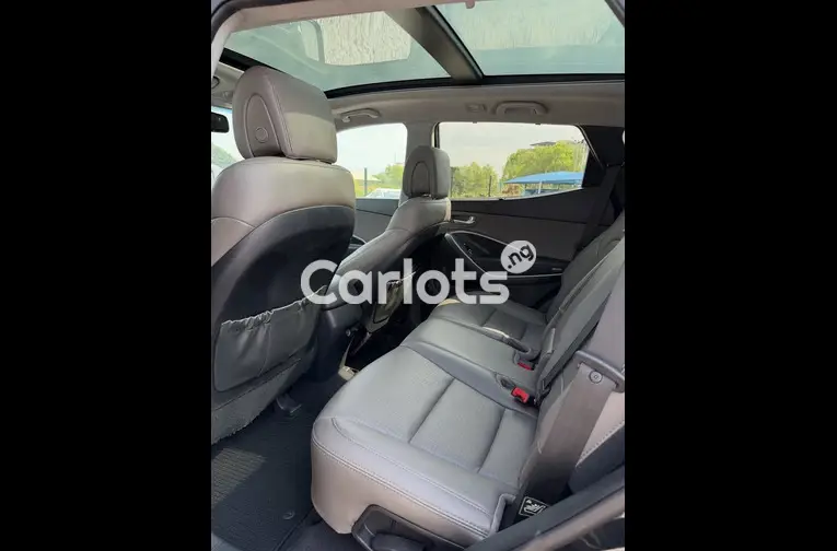 Used 2016 Hyundai Santa fe for sale in Garki, FCT - photo 5 of 6