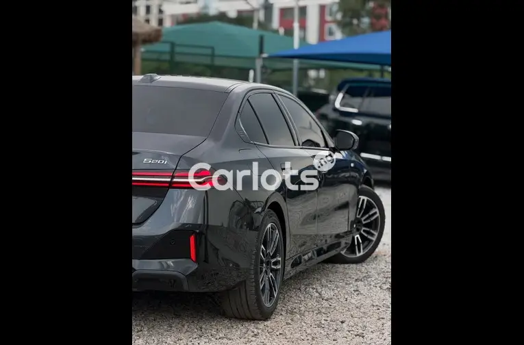 2025 BMW 520i - 6/7