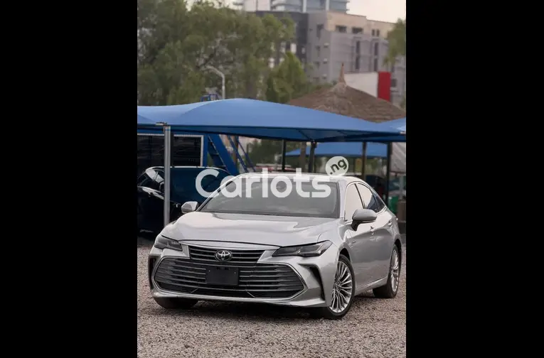 2019 Toyota Avalon hybrid