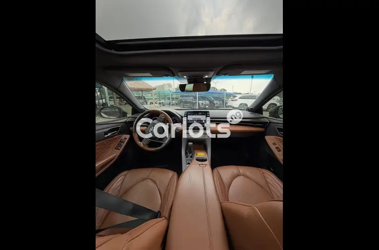 Foreign Used 2019 Toyota Avalon hybrid for sale in Garki, FCT
