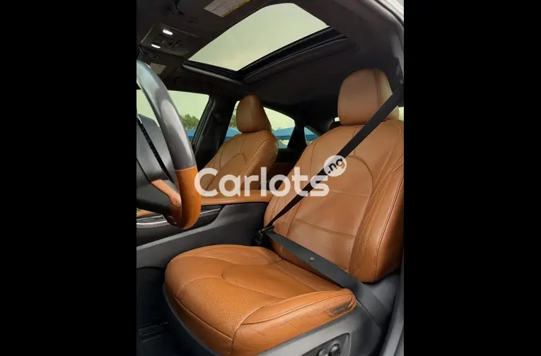 Foreign Used 2019 Toyota Avalon hybrid for sale in Garki, FCT - thumbnail 3