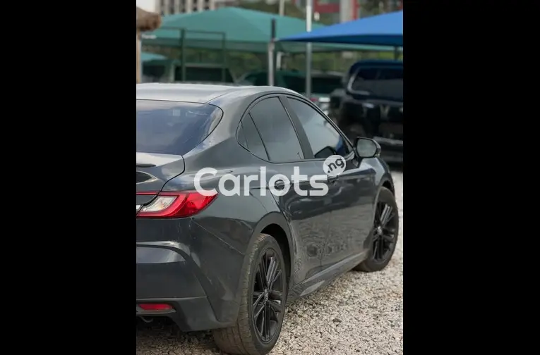 2025 TOYOTA CAMRY XSE - 6/7