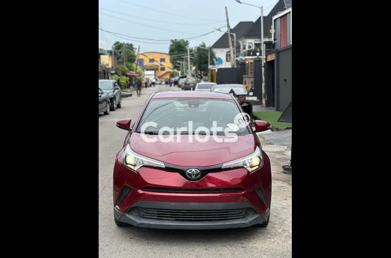 NEW ARRIVAL FOREIGN USED 2019 TOYOTA C-HR - 1/7
