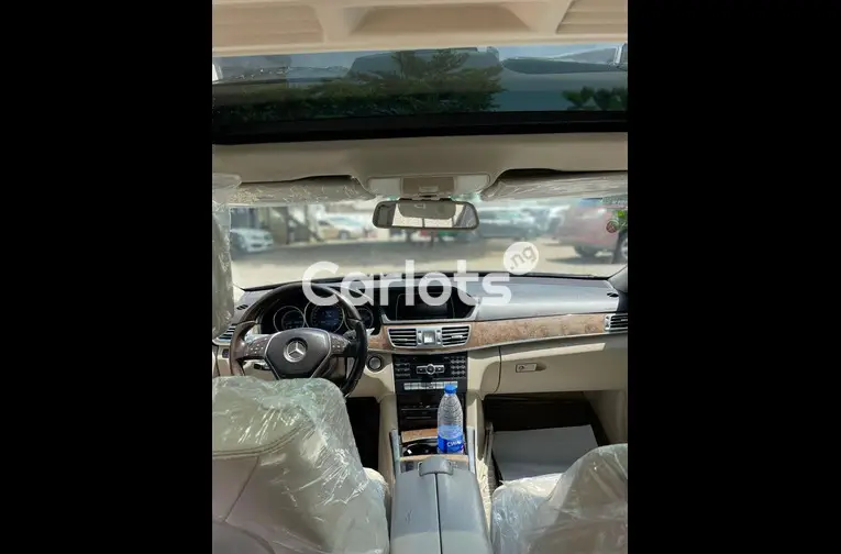 FOREIGN USED 2014 KEYLESS MERCEDES BENZ E350 for sale in Abuja, FCT - thumbnail 4