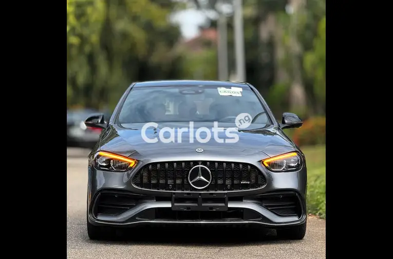 FOREIGN USED 2023 MERCEDES BENZ C300 AMG TRIM - 2/7