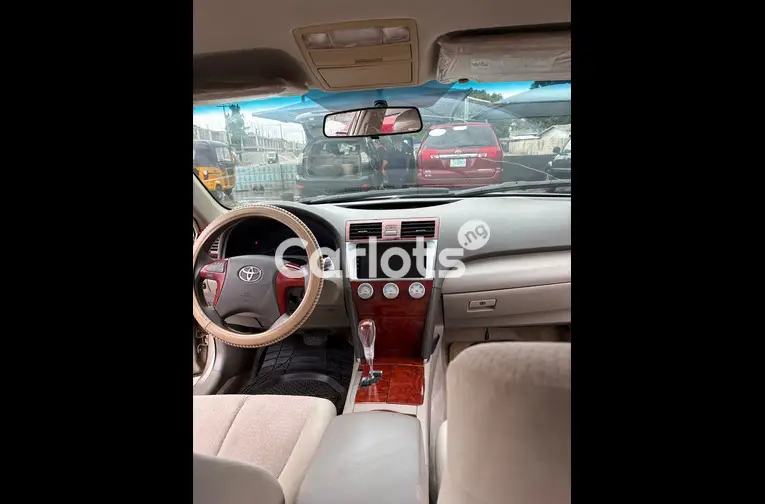Nigerian Used 2010 TOYOTA CAMRY LE for sale in Lagos - photo 3 of 7