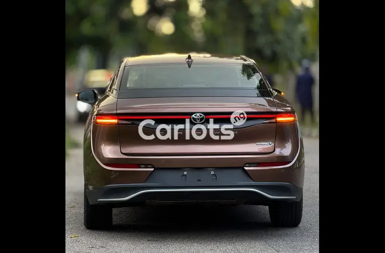 BRAND NEW 2025 TOYOTA CROWN HYBRID for sale in Abuja, FCT - thumbnail 6