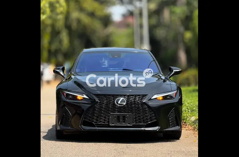 FOREIGN USED 2023 LEXUS IS350 for sale in Abuja, FCT - thumbnail 2