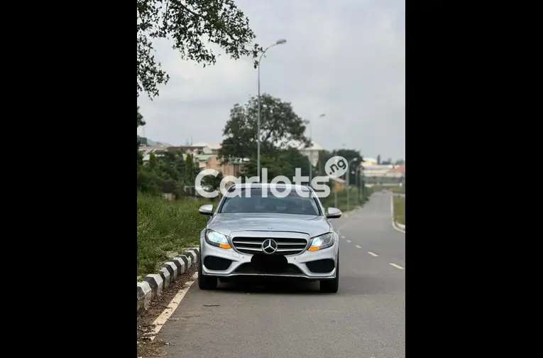 Nigerian Used 2016 MERCEDES BENZ C300 for sale in Abuja, FCT - thumbnail 2