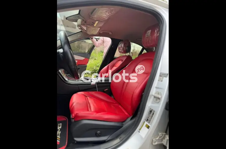 Nigerian Used 2016 MERCEDES BENZ C300 for sale in Abuja, FCT - thumbnail 3