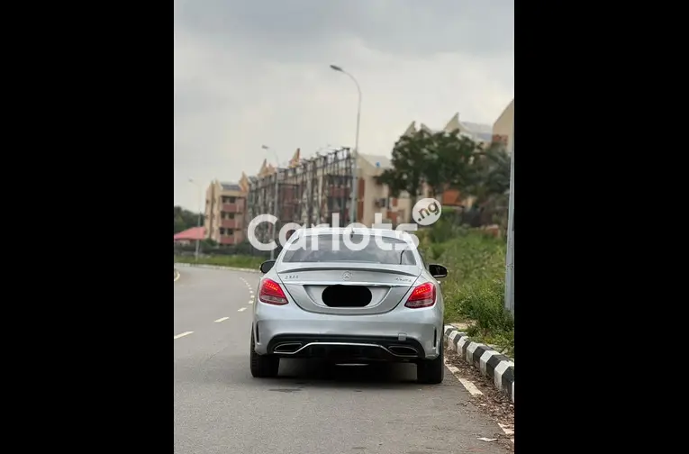 Nigerian Used 2016 MERCEDES BENZ C300 for sale in Abuja, FCT - thumbnail 7