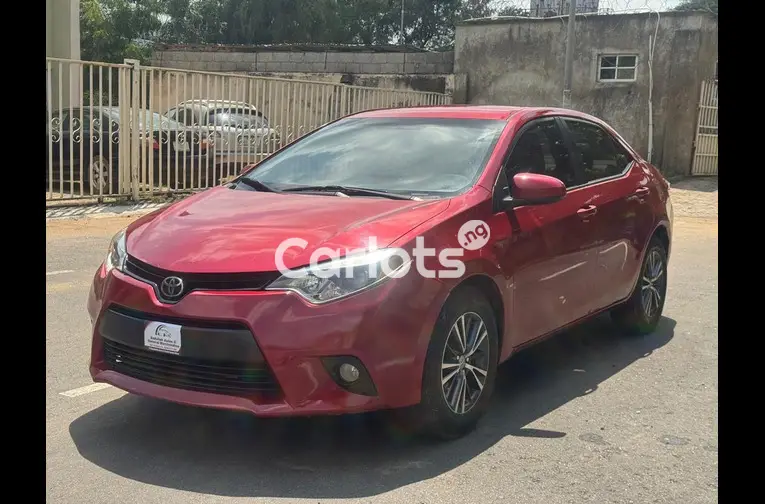 2015 TOYOTA COROLLA LE - 1/7