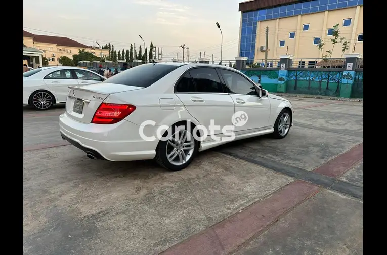 Nigerian Used 2013 MERCEDES BENZ C300 for sale in Kaduna - photo 6 of 7