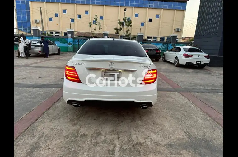 Nigerian Used 2013 MERCEDES BENZ C300 for sale in Kaduna - thumbnail 7