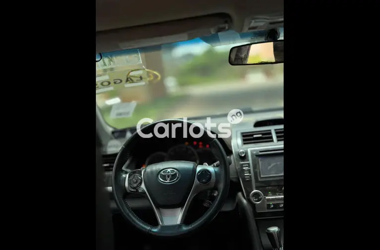 FOREIGN USED 2013 TOYOTA CAMRY SE for sale in Abuja, FCT - photo 4 of 6