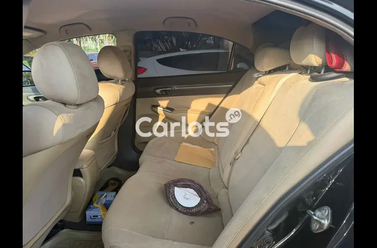 Clean Nigerian used Honda civic 2007 - 5/5