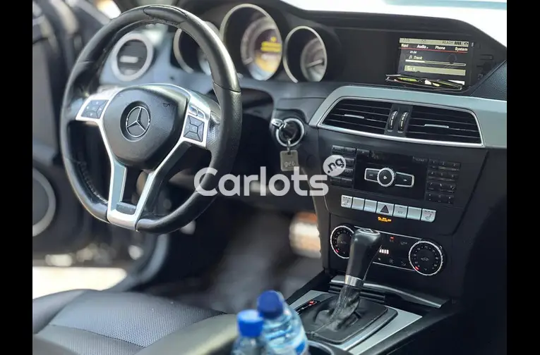 Nigerian Used 2013 MERCEDES BENZ C300 for sale in Kaduna - photo 3 of 6