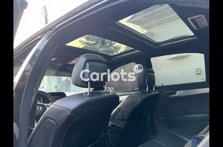 Nigerian Used 2013 MERCEDES BENZ C300 for sale in Kaduna - thumbnail 4