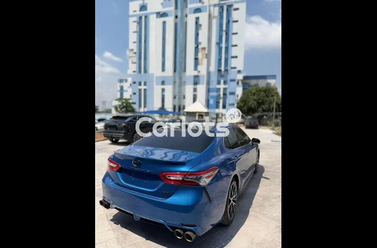 Foreign used 2019 Toyota Camry XSE - 1/7