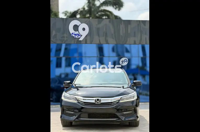 Foreign used 2016 Honda Accord V6 Touring - 1/6