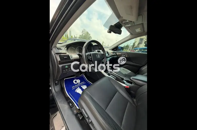 Foreign used 2016 Honda Accord V6 Touring for sale in Abuja, FCT - photo 3 of 6