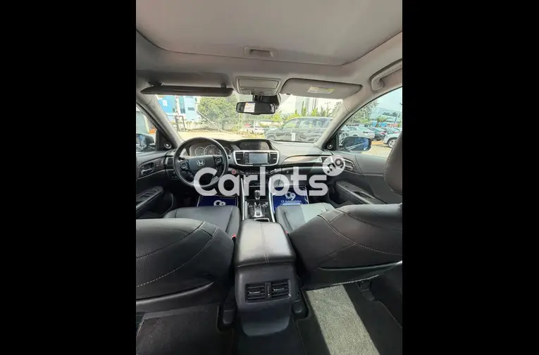 Foreign used 2016 Honda Accord V6 Touring for sale in Abuja, FCT - thumbnail 6