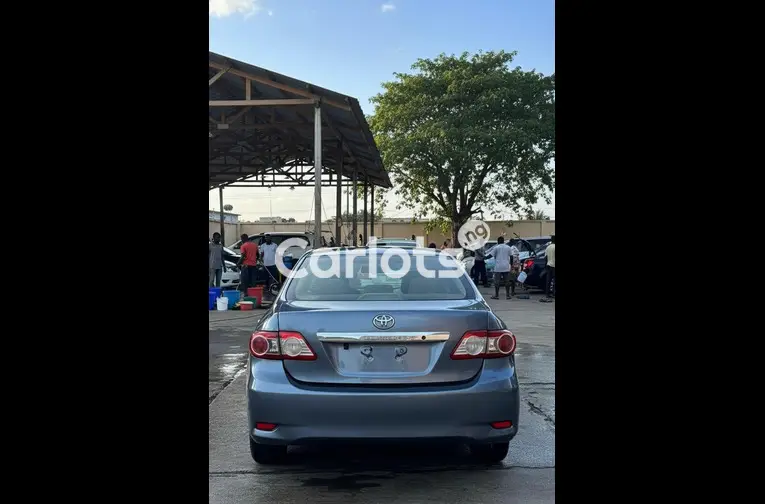 Nigerian Used 2010 TOYOTA COROLLA LE for sale in Kaduna - thumbnail 7