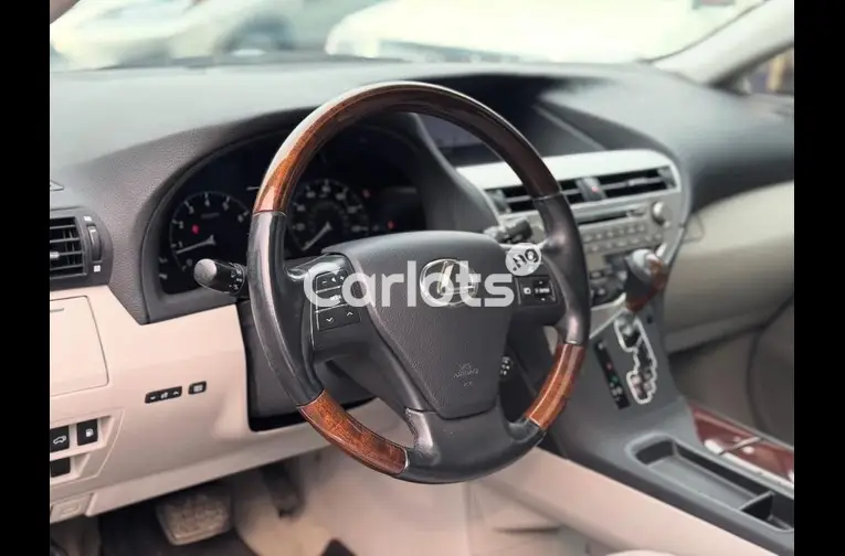 FOREIGN USED 2011 LEXUS RX350(ACCIDENT FREE) for sale in Ajah, Lagos - photo 4 of 7