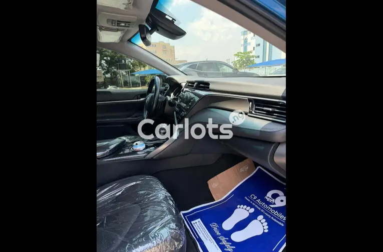 Foreign used 2019 Toyota Camry XSE - 4/7