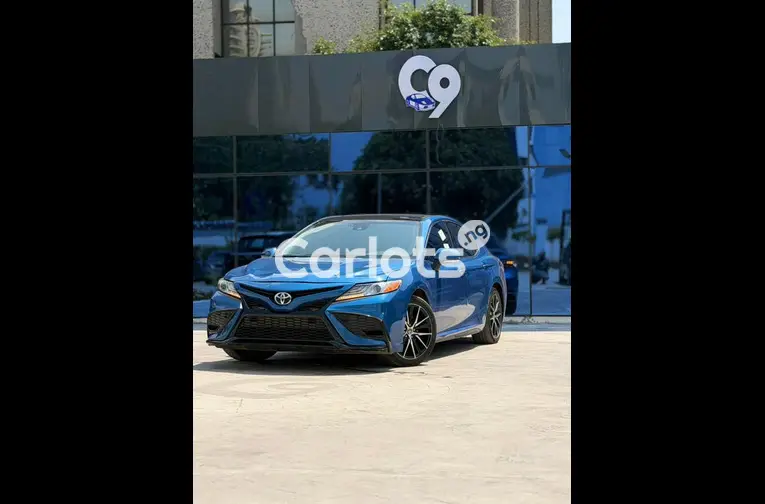 Foreign used 2019 Toyota Camry XSE for sale in Abuja, FCT - thumbnail 5