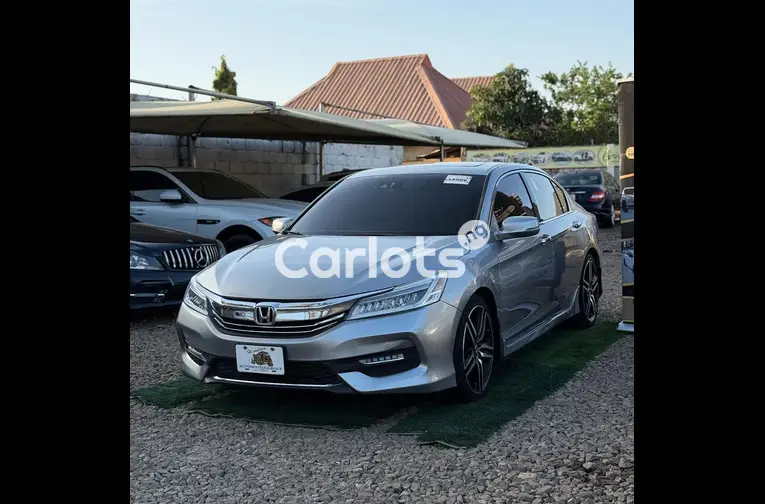 FOREIGN USED 2017 HONDA ACCORD V6 TOURING FULL OPTION - 1/6