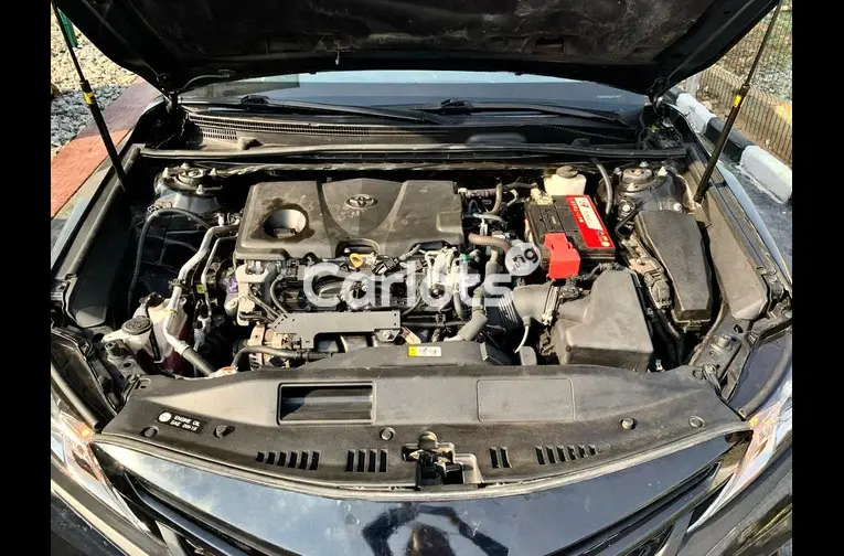 DISTRESS SALE FOREIGN USED 2019 TOYOTA CAMRY SE for sale in Abuja, FCT - thumbnail 5