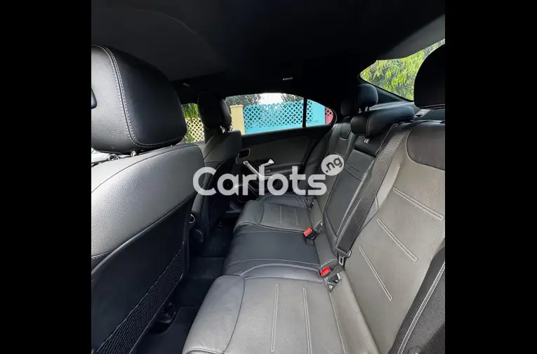 Foreign Used 2020 MERCEDES BENZ A35 AMG for sale in Abuja, FCT - thumbnail 6