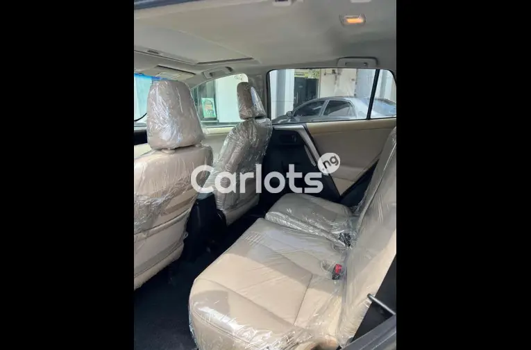 2014 TOYOTA RAV4 - 3/7