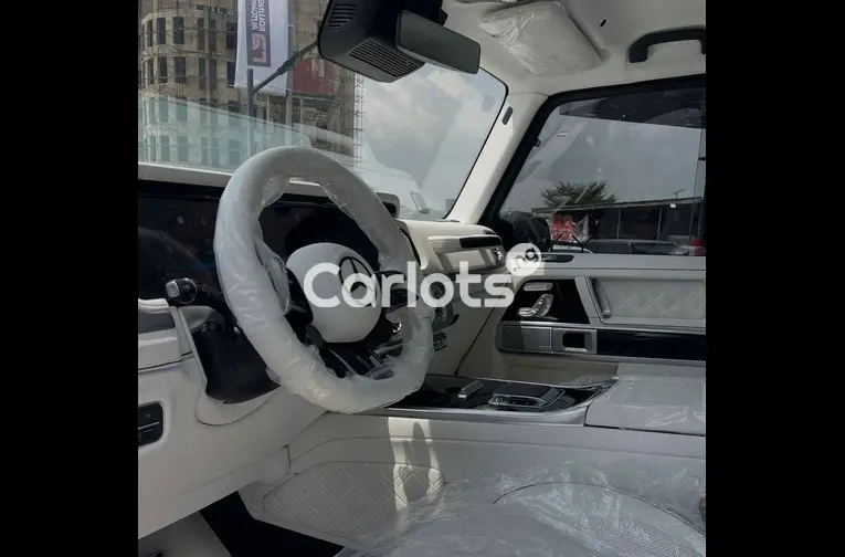 BRAND NEW 2025 MERCEDES BENZ BRABUS 800 for sale in Abuja, FCT - thumbnail 3