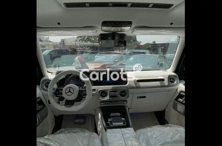 BRAND NEW 2025 MERCEDES BENZ BRABUS 800 for sale in Abuja, FCT - thumbnail 4