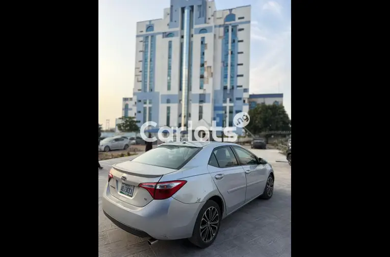 Nigerian used 2015 Toyota Corolla S keyless for sale in Abuja, FCT - photo 2 of 7