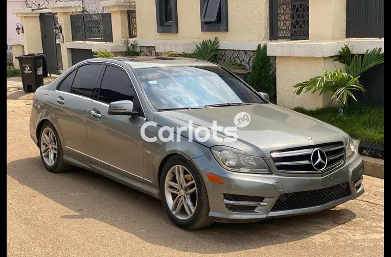 Nigerian Used 2013 MERCEDES BENZ C300 for sale in Abuja, FCT - photo 2 of 6