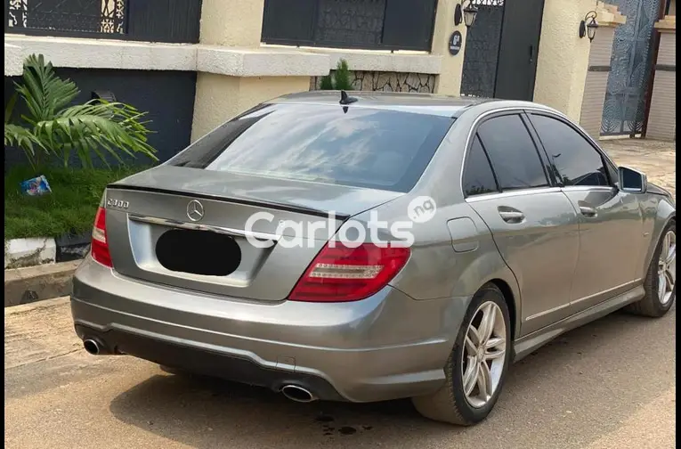 Nigerian Used 2013 MERCEDES BENZ C300 for sale in Abuja, FCT - thumbnail 5