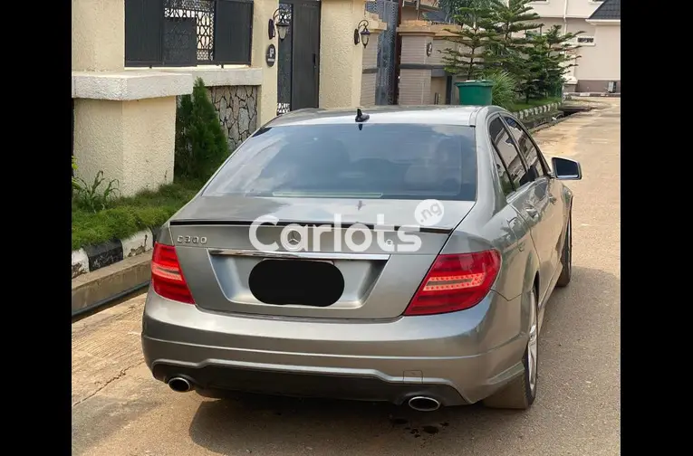Nigerian Used 2013 MERCEDES BENZ C300 for sale in Abuja, FCT - thumbnail 6