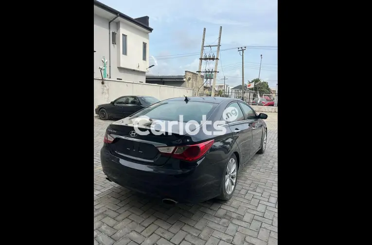Nigerian Used 2013 KEYLESS HYUNDAI SONATA LIMITED for sale in Lagos - thumbnail 7