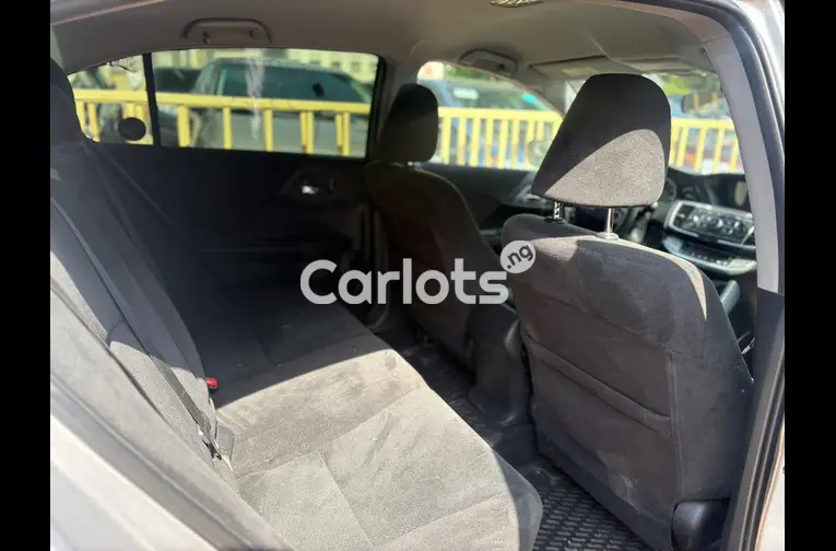 FOREIGN USED HONDA ACCORD 2014 WITH ORIGINAL CUSTOM DUTY for sale in Abuja, FCT - thumbnail 3