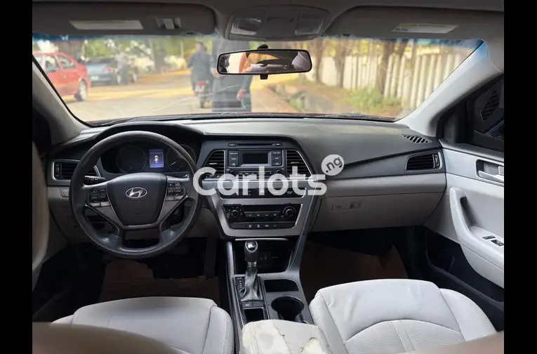Foreign used Hyundai Sonata 2015 with custom duty for sale in Abuja - thumbnail 3