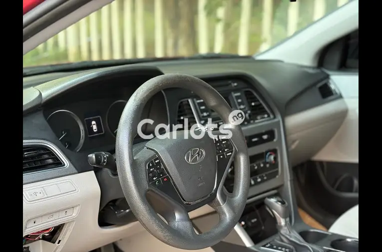 Foreign used Hyundai Sonata 2015 with custom duty for sale in Abuja - thumbnail 5