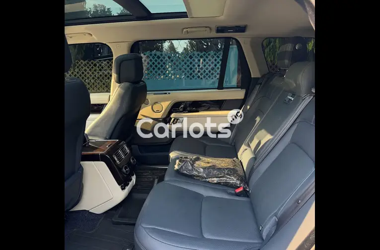 FOREIGN USED 2022 RANGE ROVER VOGUE LWB for sale in Abuja, FCT - thumbnail 6