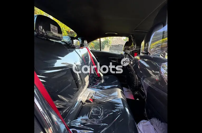 FOREIGN USED 2023 MERCEDES BENZ C43 AMG for sale in Abuja, FCT - thumbnail 6