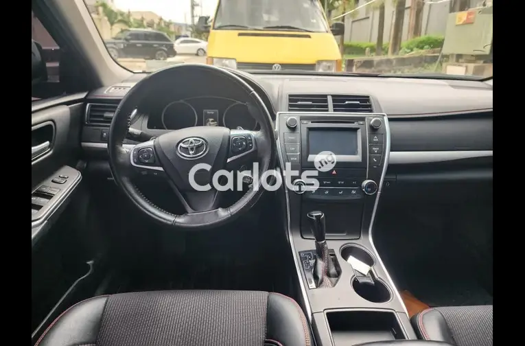 NEW ARRIVAL FOREIGN USED 2017 TOYOTA CAMRY SE for sale in Ikeja, Lagos - thumbnail 4